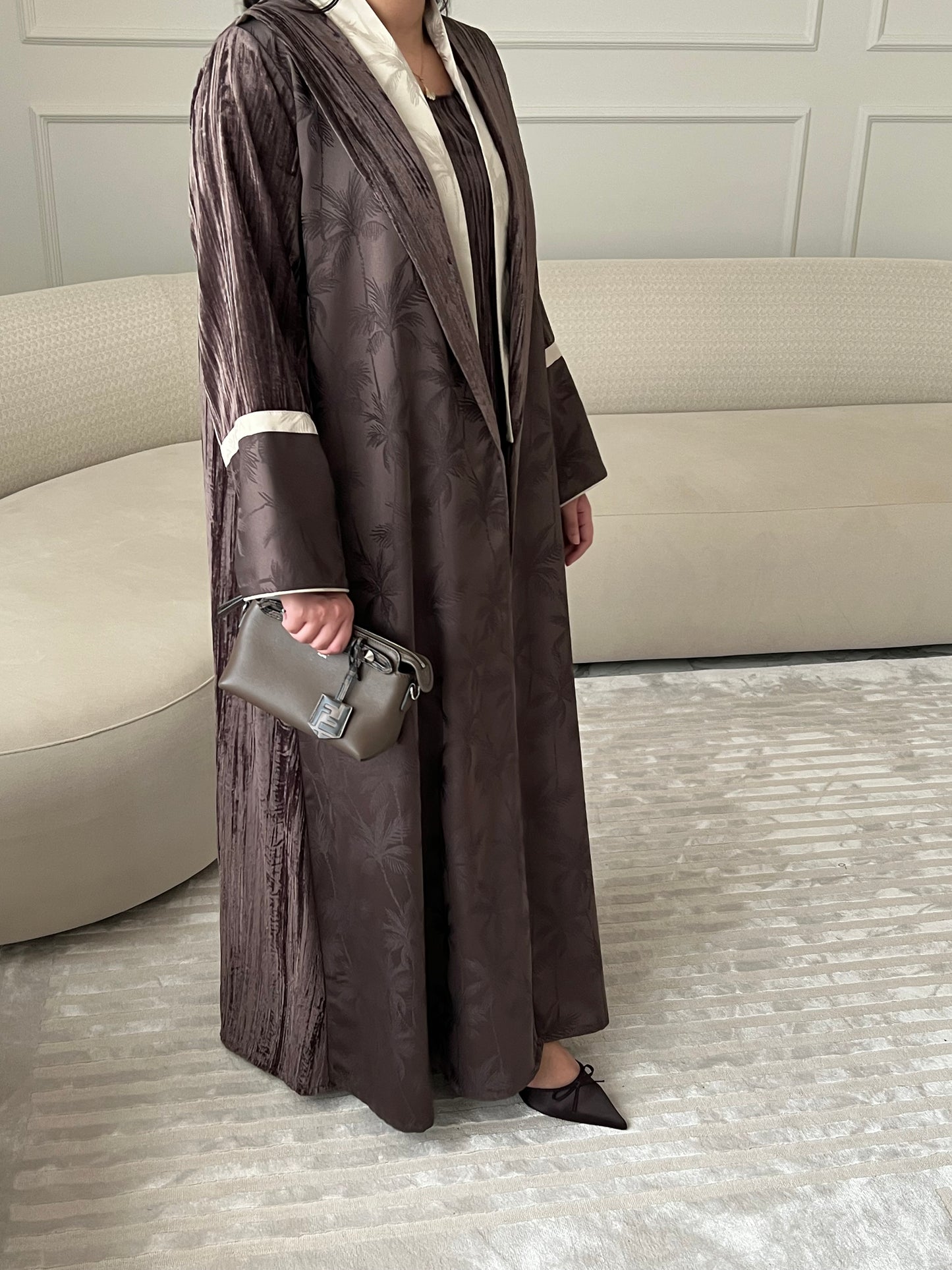 DN208 - VELVET PALM ABAYA