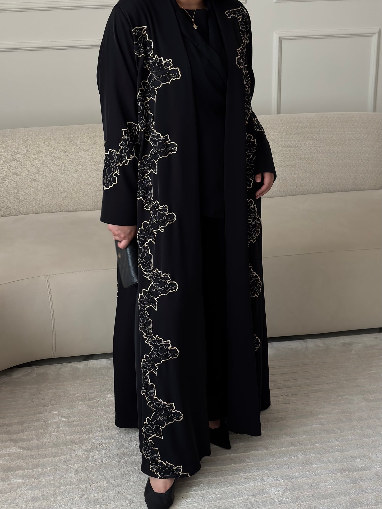 DN284 - LACE ABAYA
