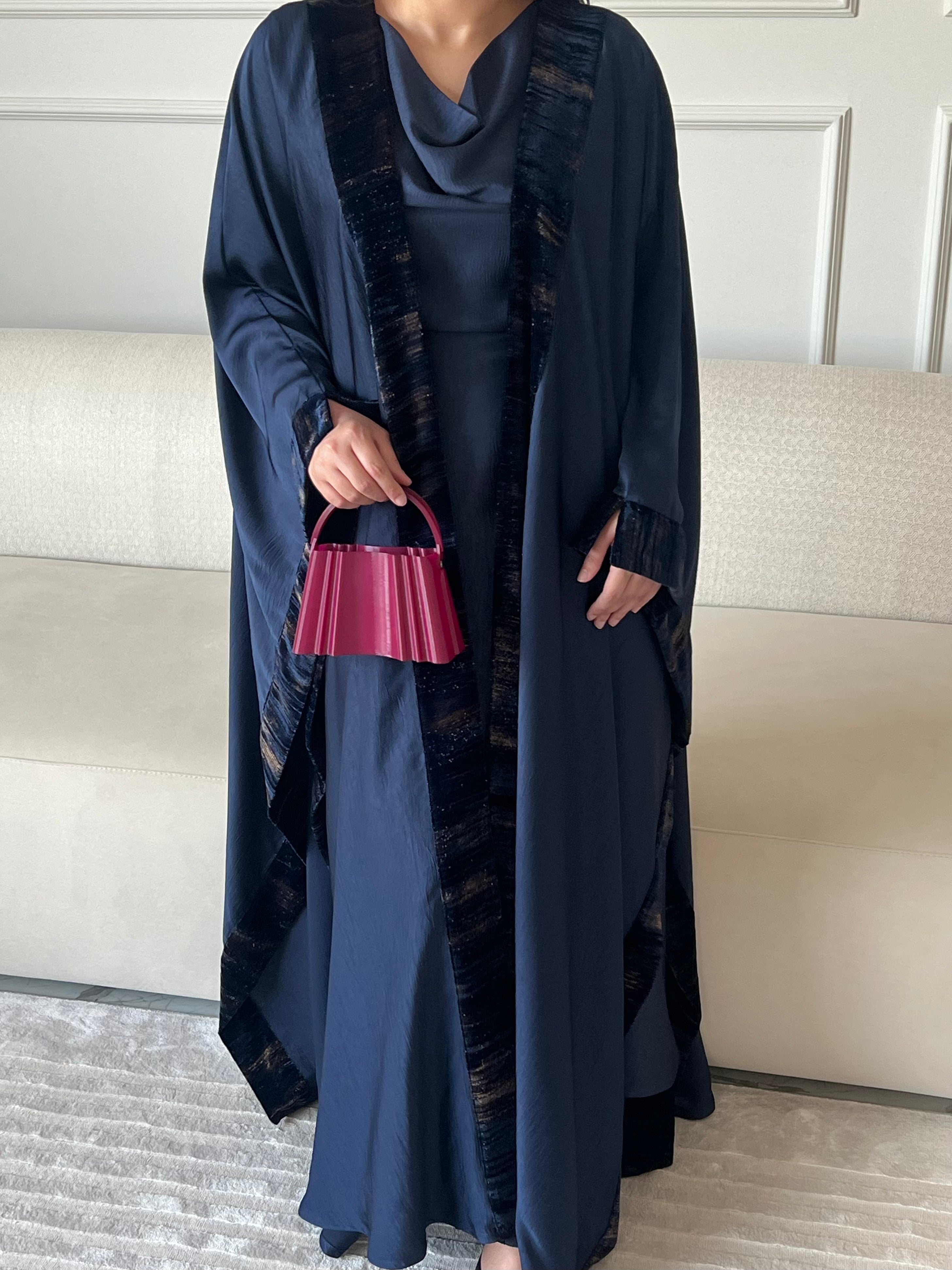 DN223 - SILK ABAYA SET