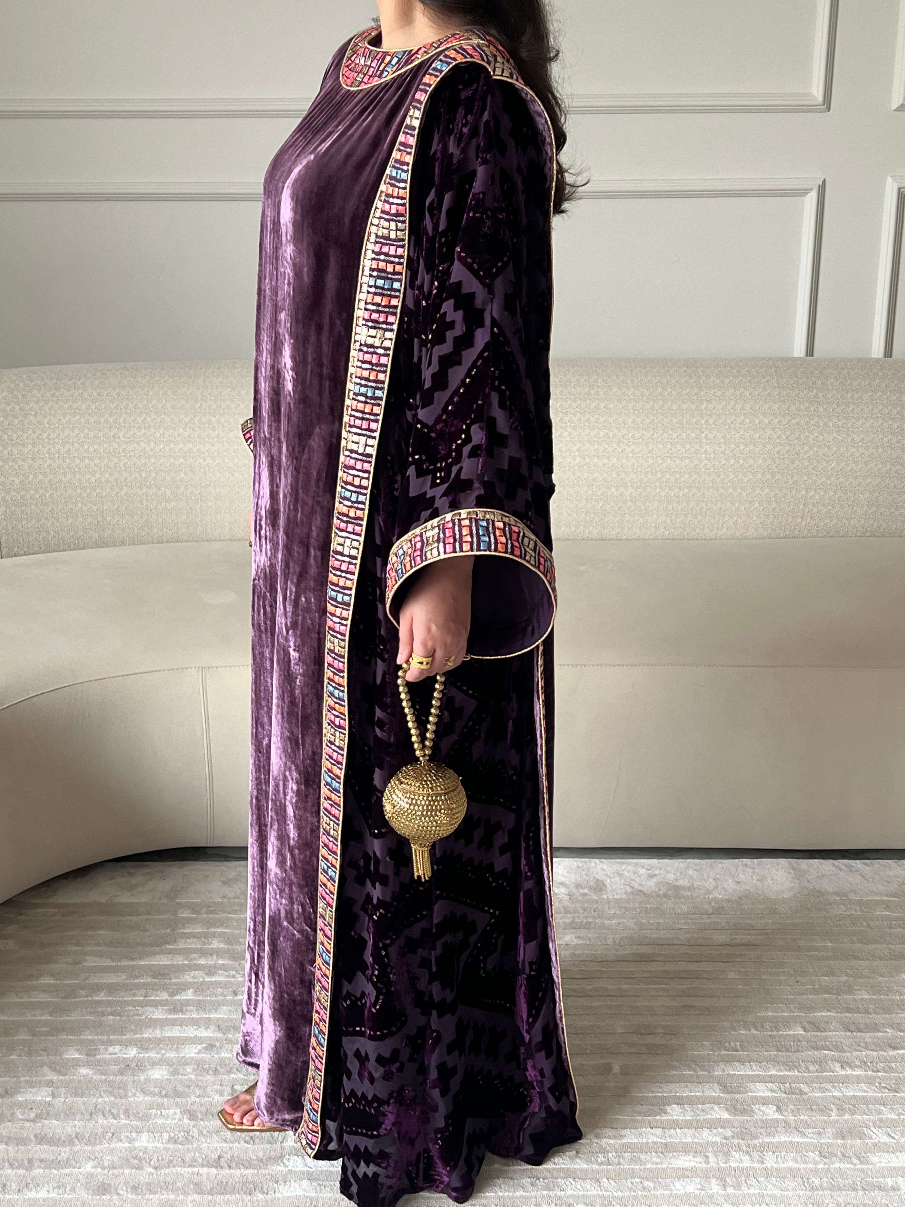 DN248 - VELVET EMBROIDERY