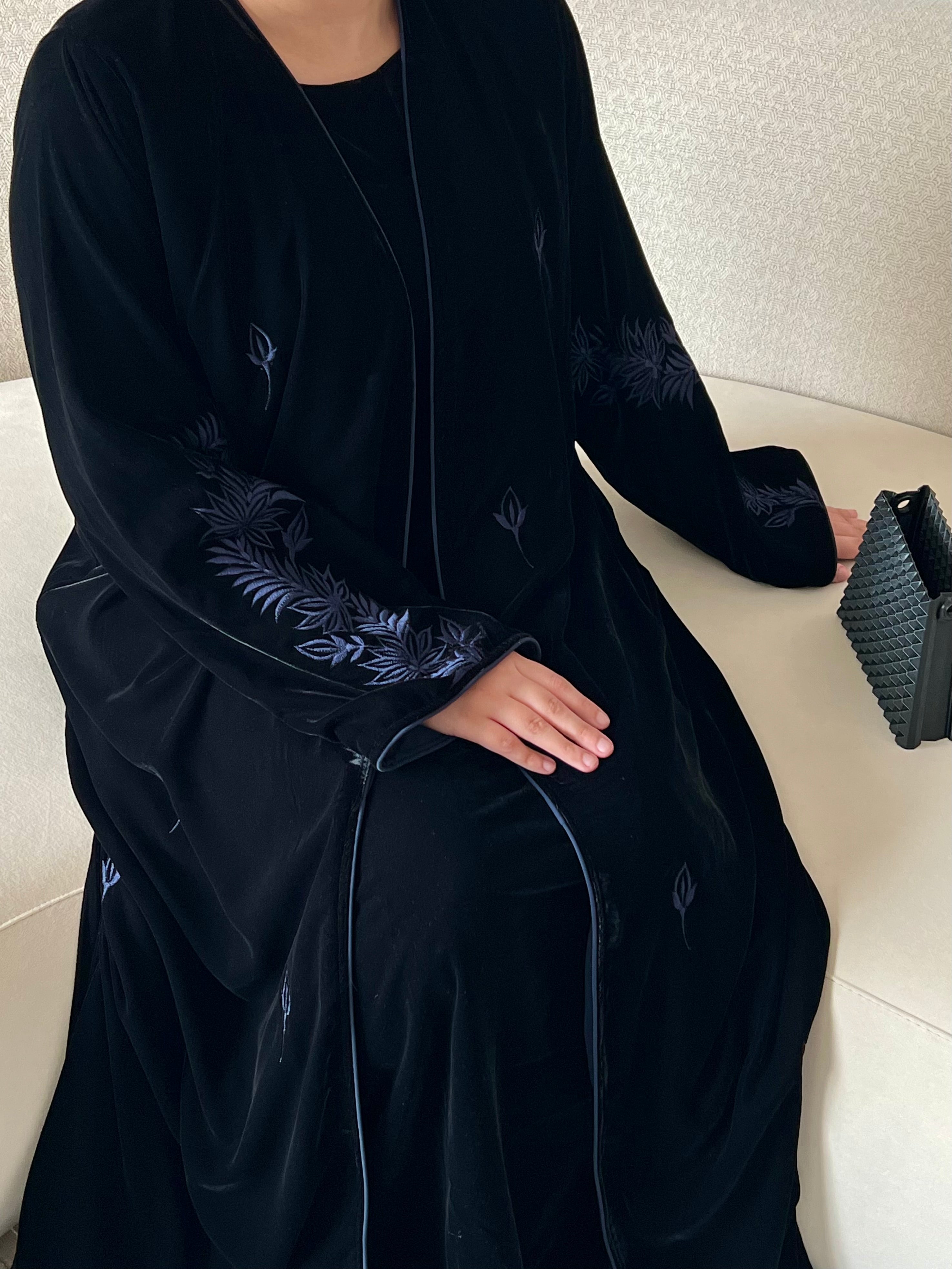 DN214 - VELVET EMBROIDERY