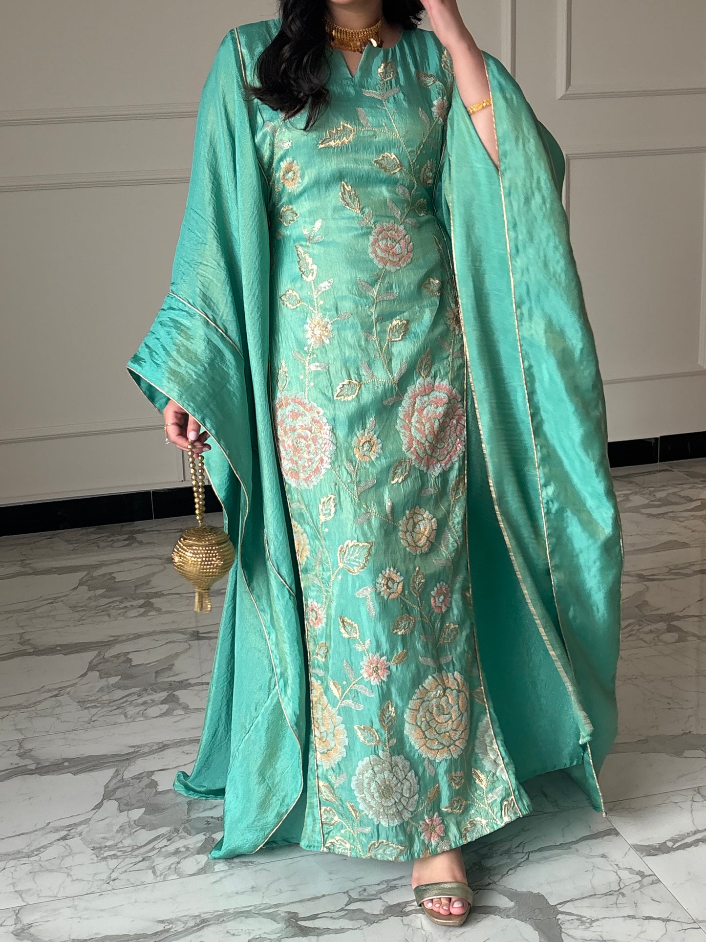 DN134 -FLOWER EMBROIDERY