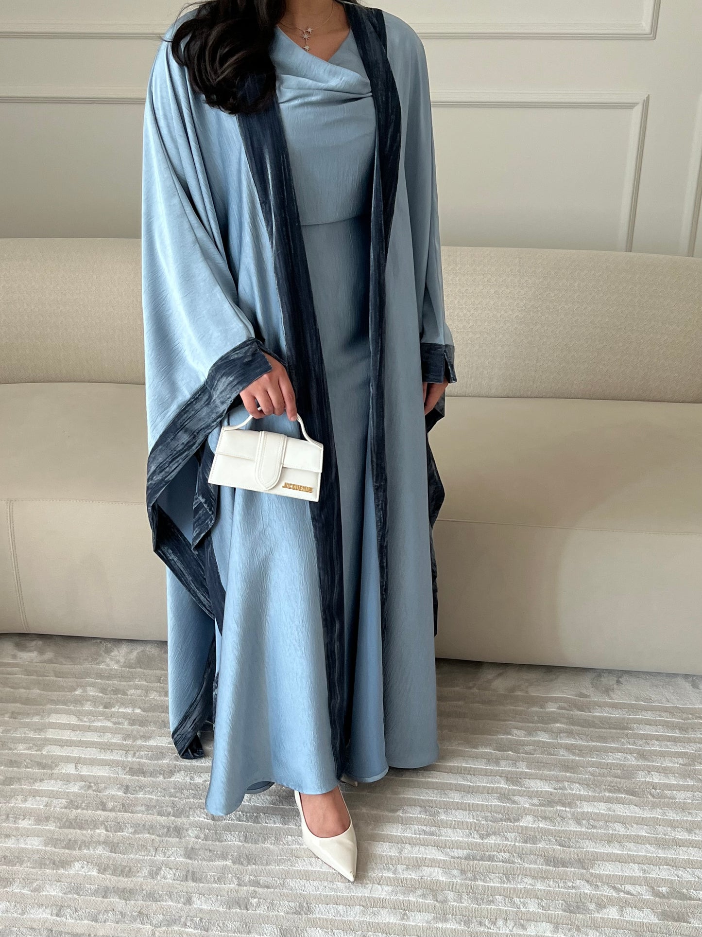 DN197 - SILK ABAYA SET