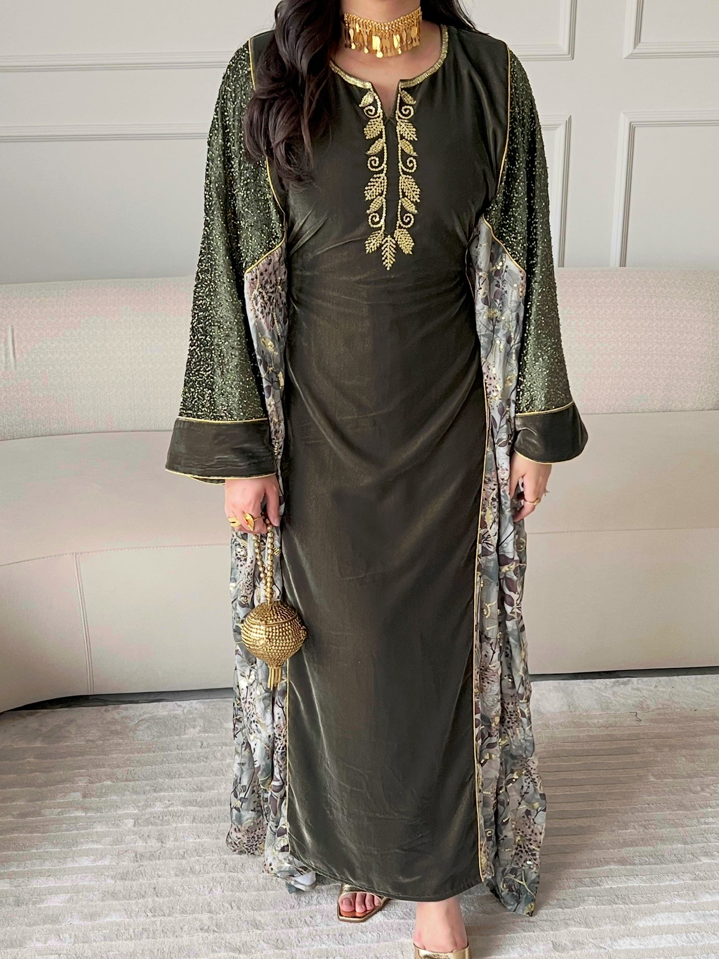 DN250 - VELVET EMBROIDERY