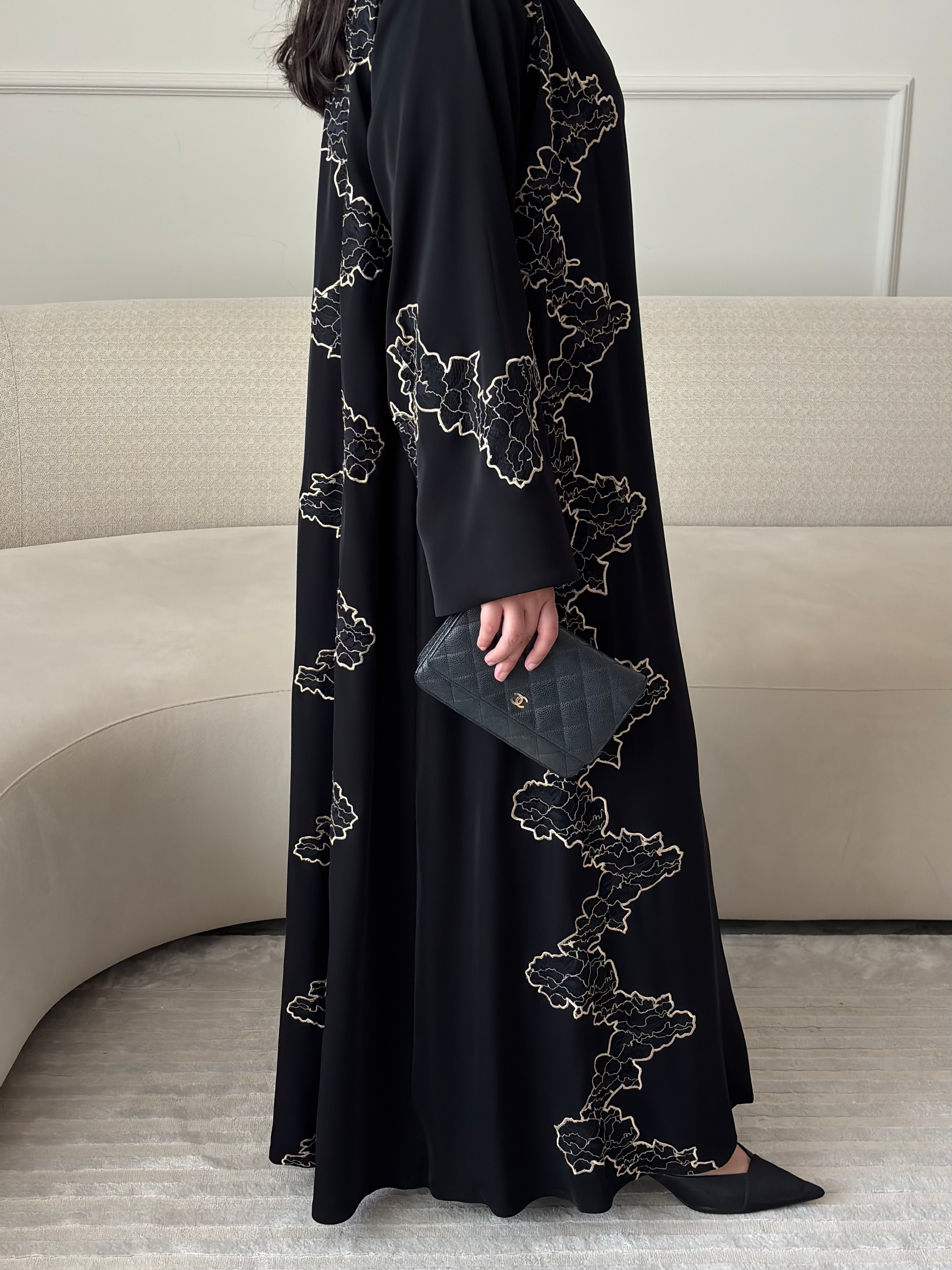 DN284 - LACE ABAYA