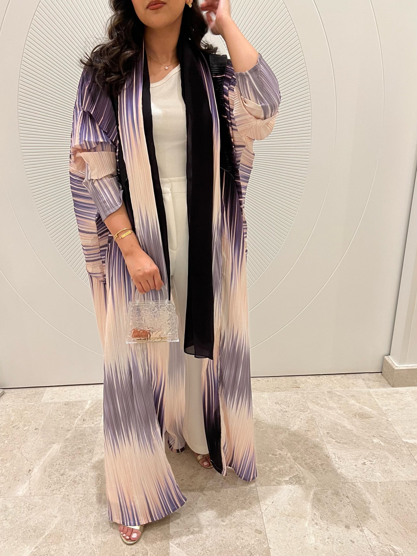 DN011 - BREEZE ABAYA