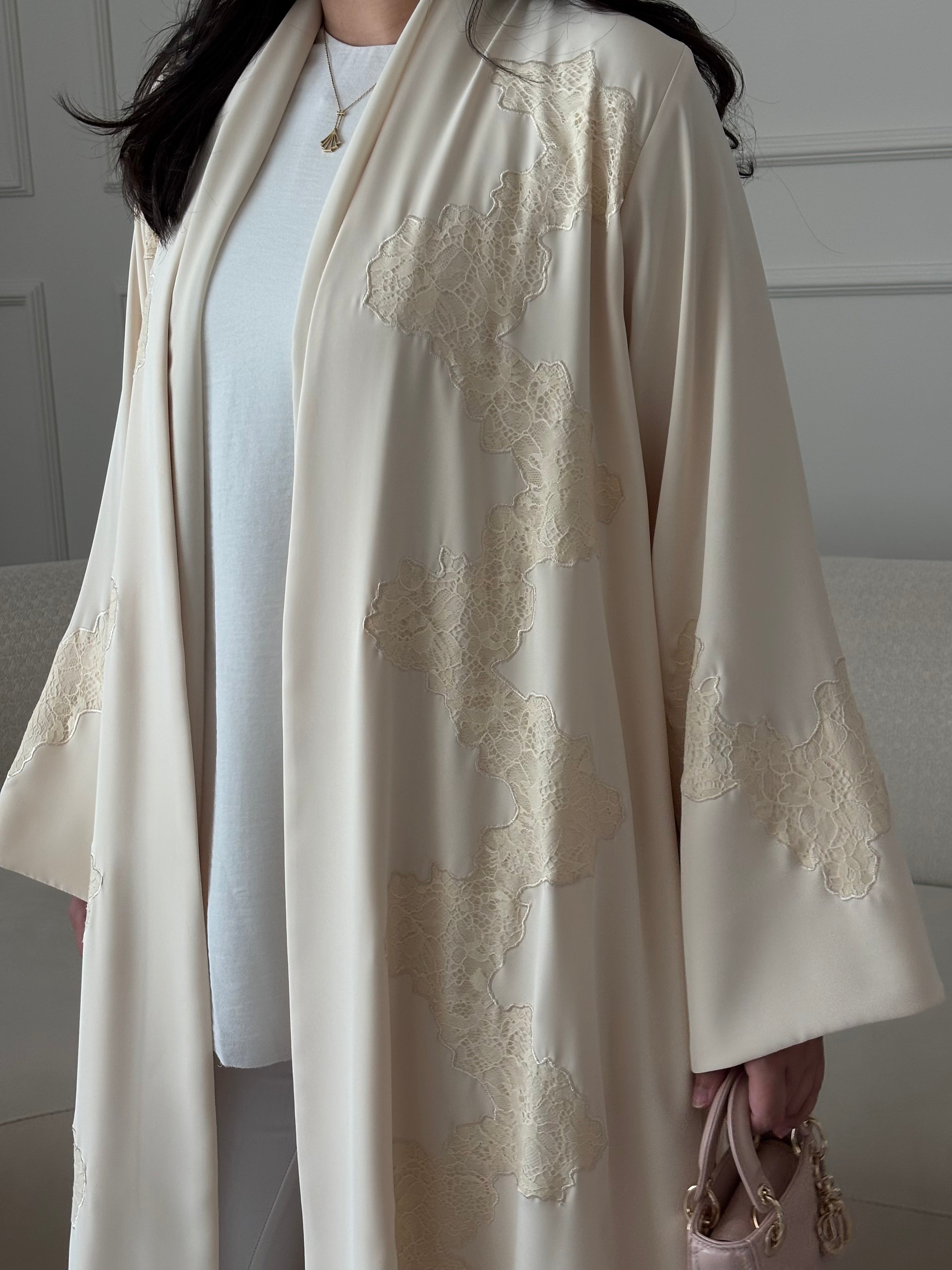 DN287 - LACE ABAYA