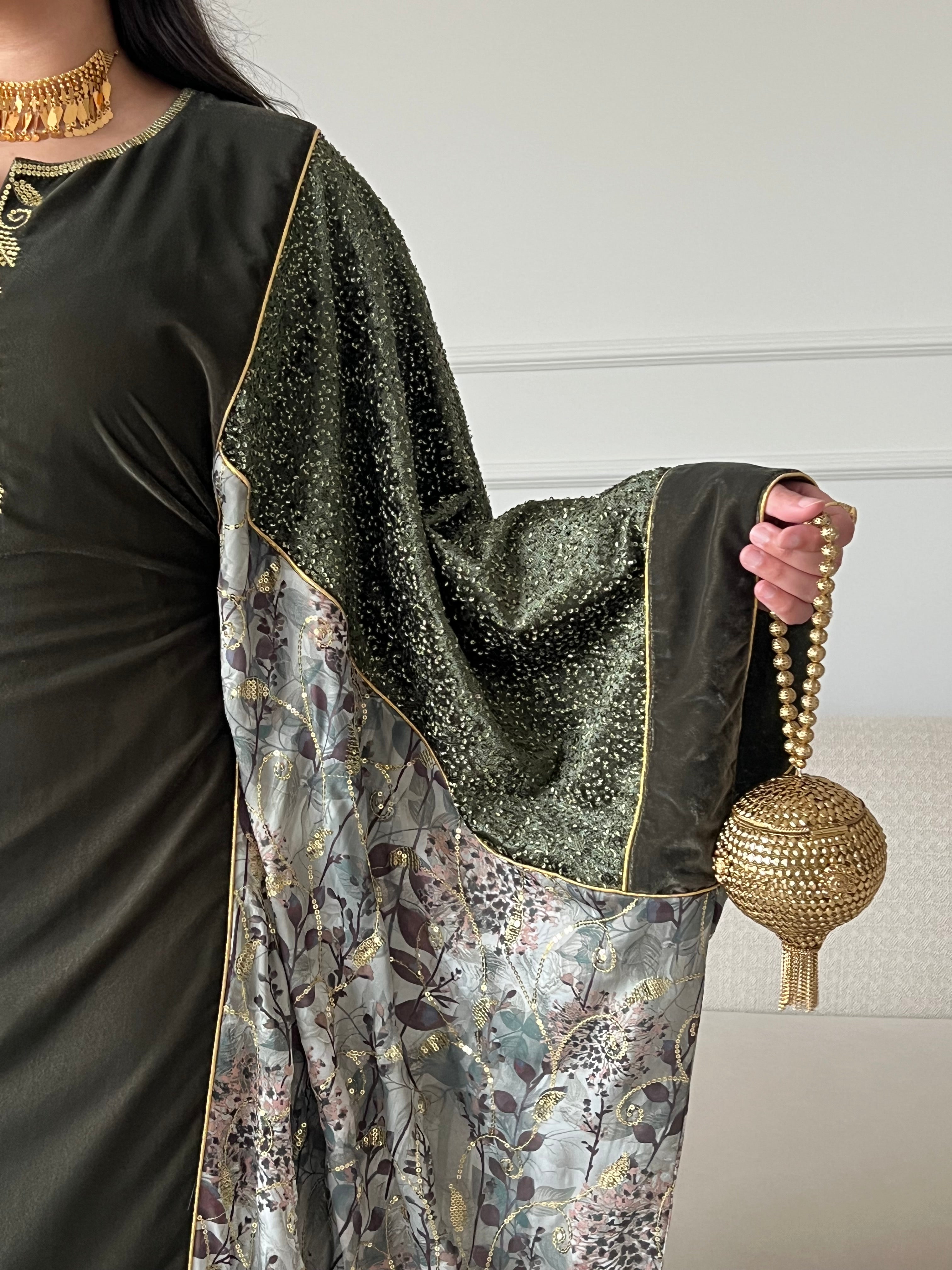 DN250 - VELVET EMBROIDERY