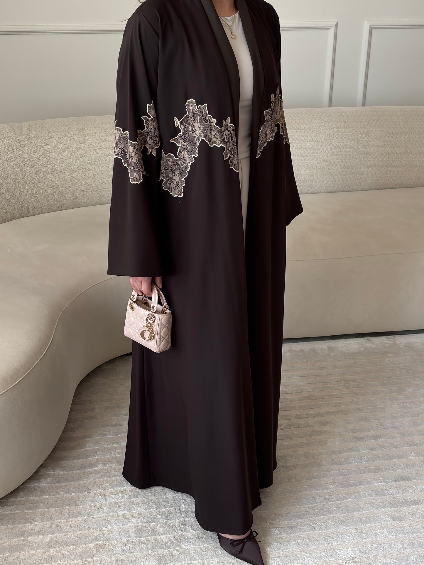 DN283 - LACE ABAYA