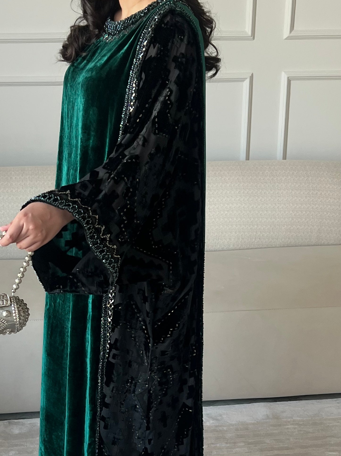 DN253 - VELVET EMBROIDERY