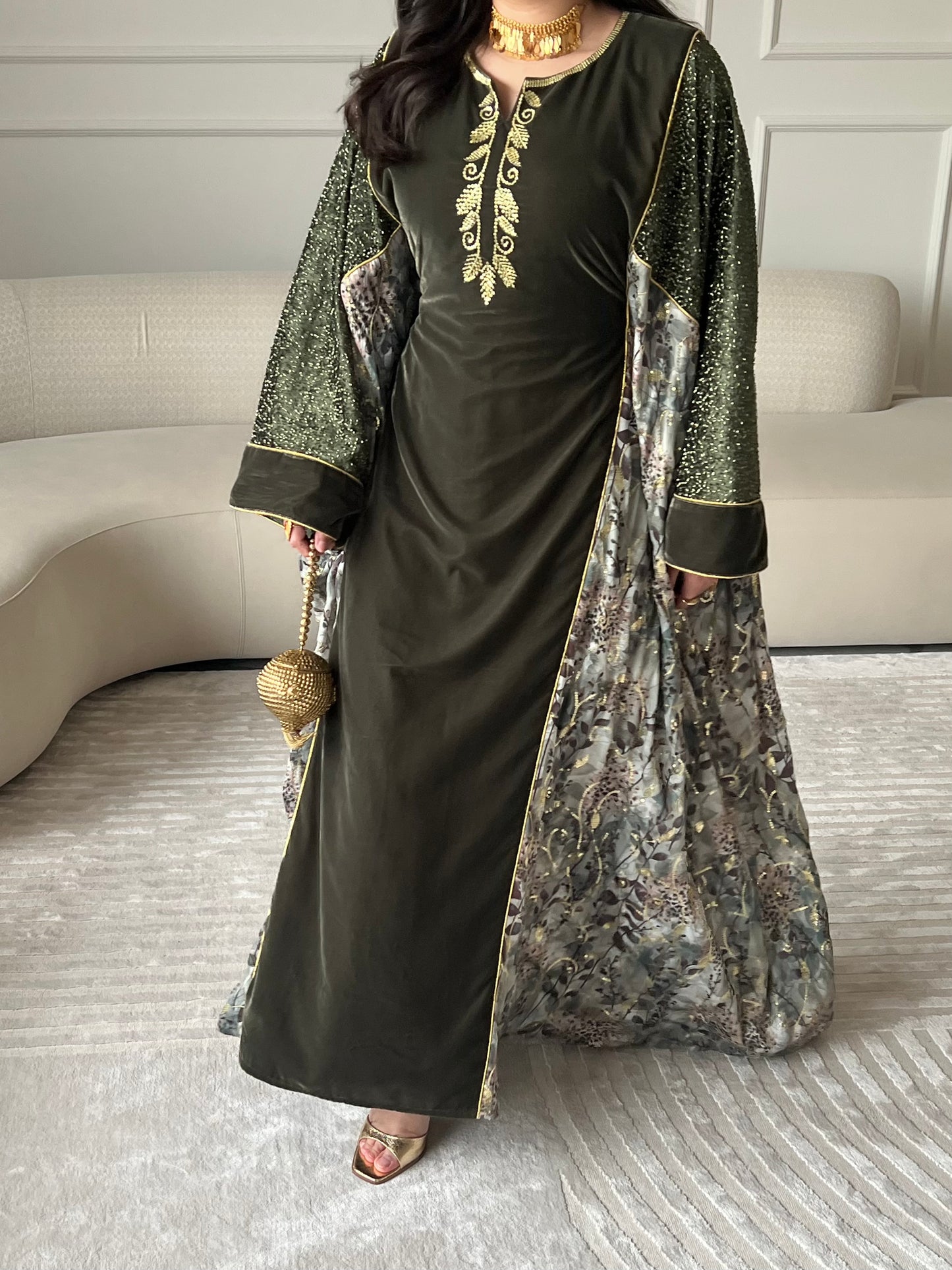 DN250 - VELVET EMBROIDERY